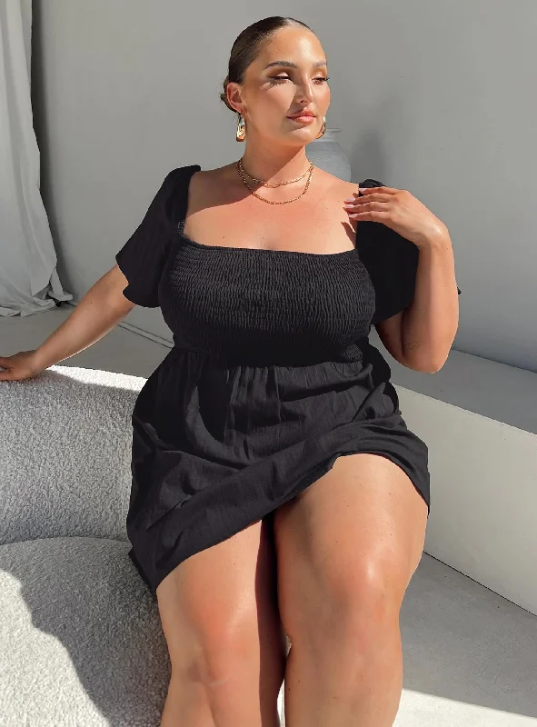 Summer Nights Mini Dress Black Curve