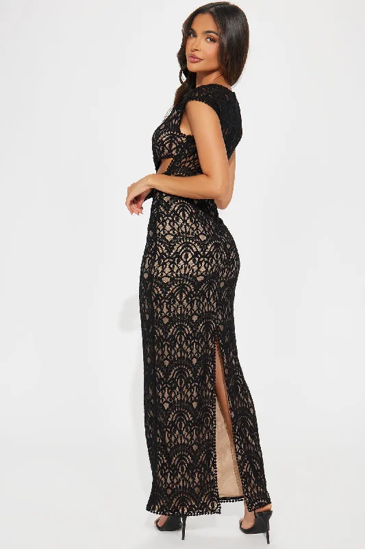 Valeria Lace Maxi Dress - Black