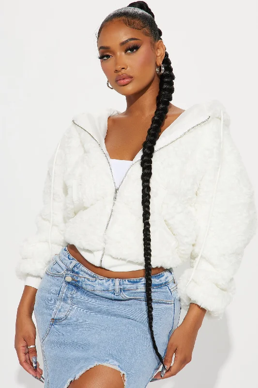 Bring In The Cold Faux Fur Jacket - White