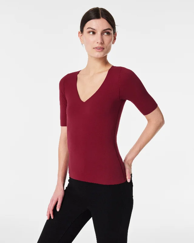 Fit-to-You V-Neck Elbow-Sleeve Tee