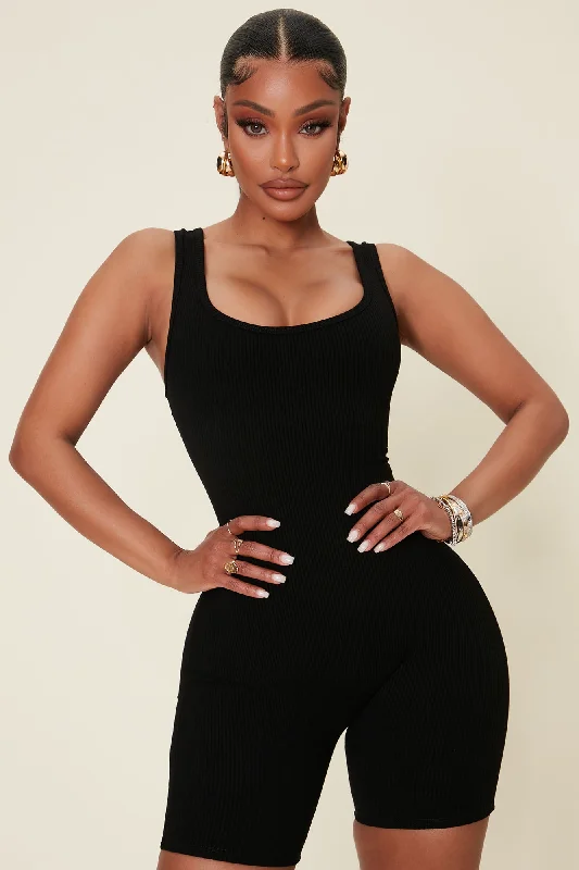 Naveah Scoop Neck Snatched Romper - Black