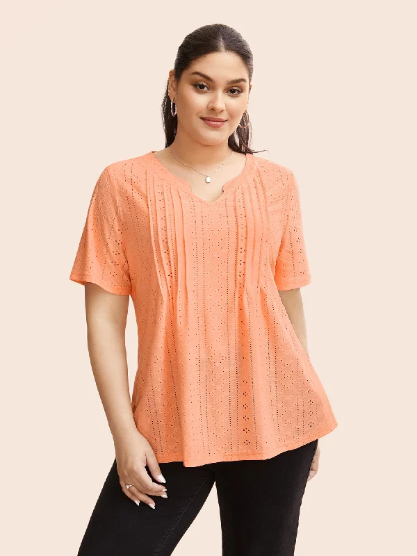 Notched Broderie Anglaise Pleated T-shirt