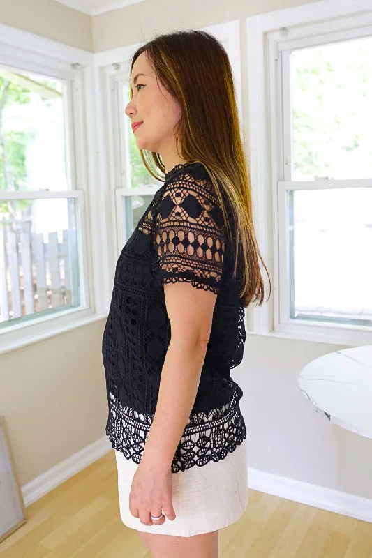 Petite Lace Short Sleeve Top (Black)