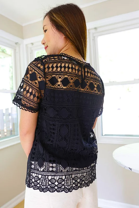 Petite Lace Short Sleeve Top (Black)