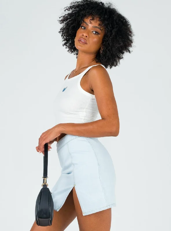 The Lola Mini Skirt Light Wash Denim