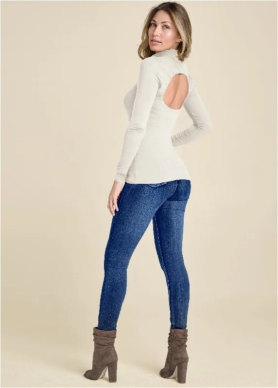 Back cut-out casual top - Off White