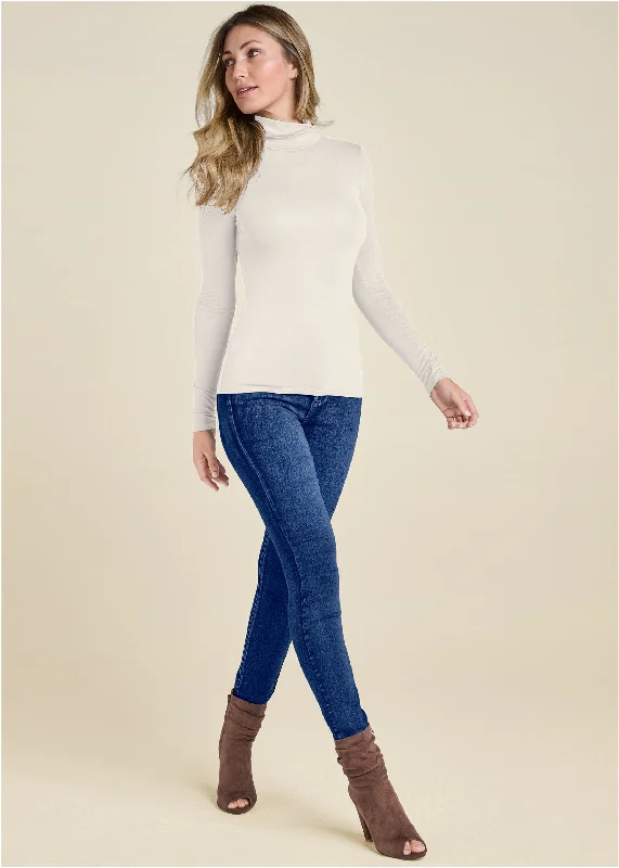 Back cut-out casual top - Off White